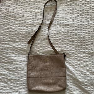 ♠️ Kate Spade Leather Crossbody Purse ♠️